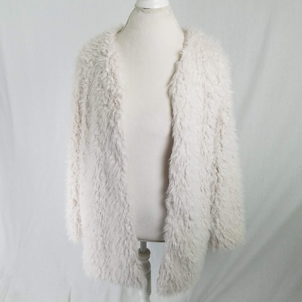 *NWT* CHELSEA & VIOLET Artic Fox
